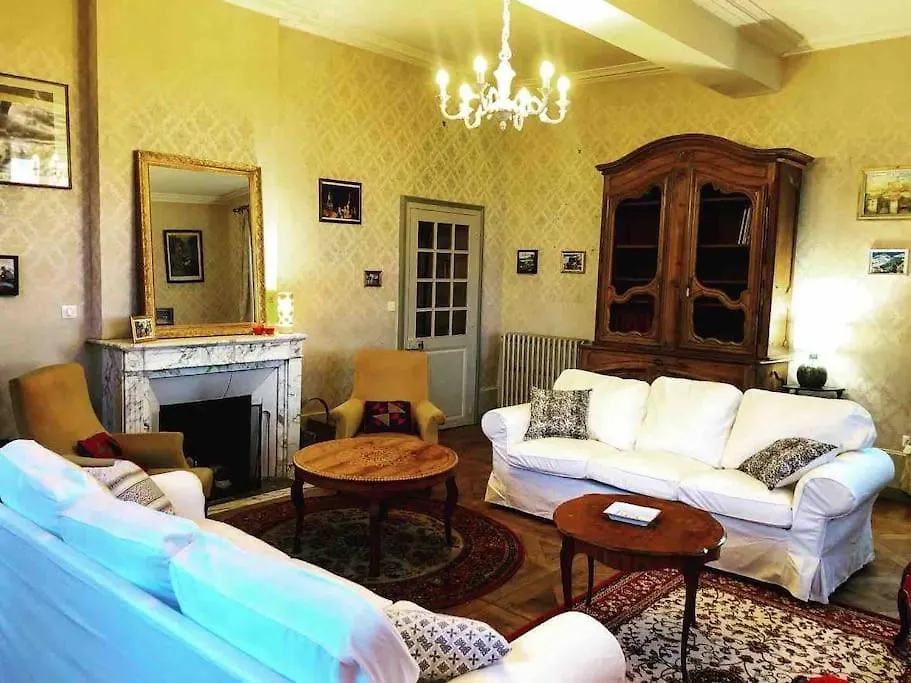 Les Echelettes Villa Montoldre 0*,  France
